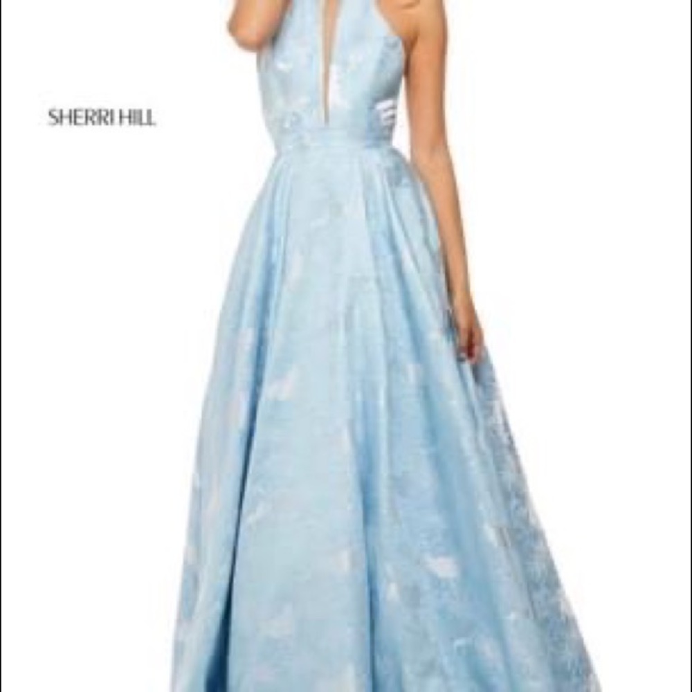 Sherri Hill Gown ( smoke free home)